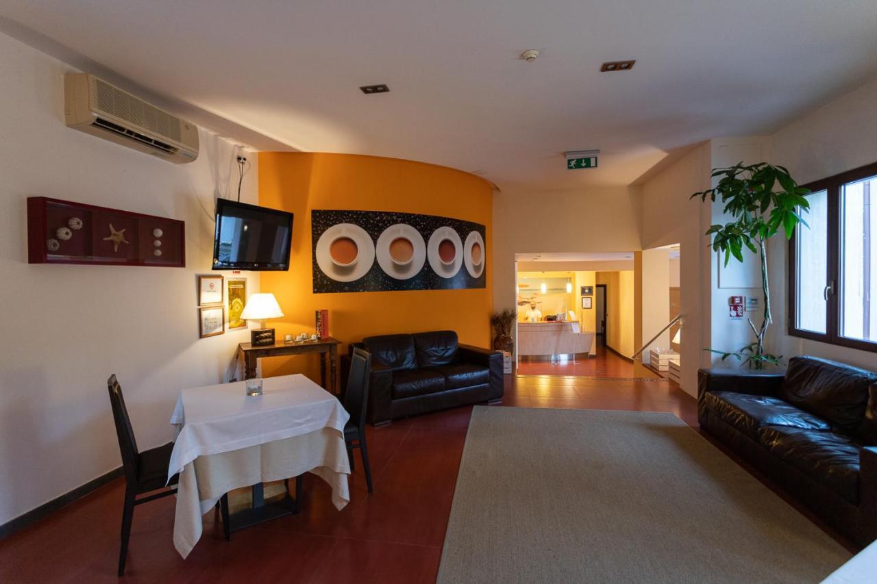 Club Azzurro Hotel & Resort Порто Чезарео Екстериор снимка