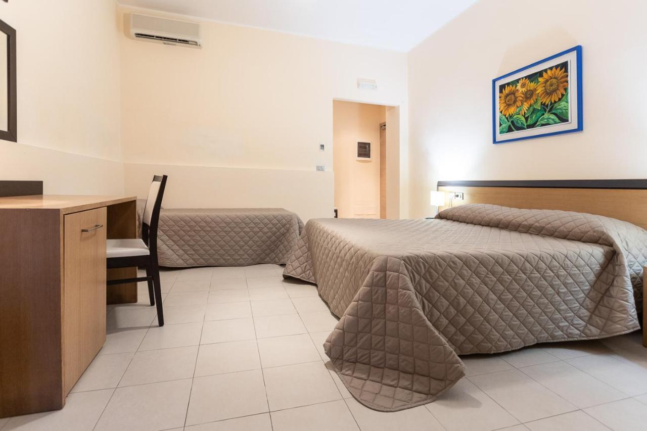 Club Azzurro Hotel & Resort Порто Чезарео Екстериор снимка