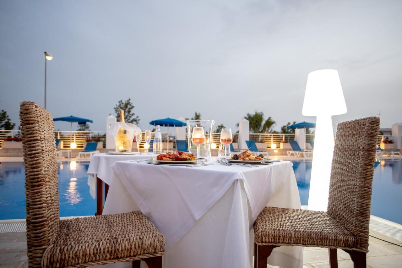 Club Azzurro Hotel & Resort Порто Чезарео Екстериор снимка