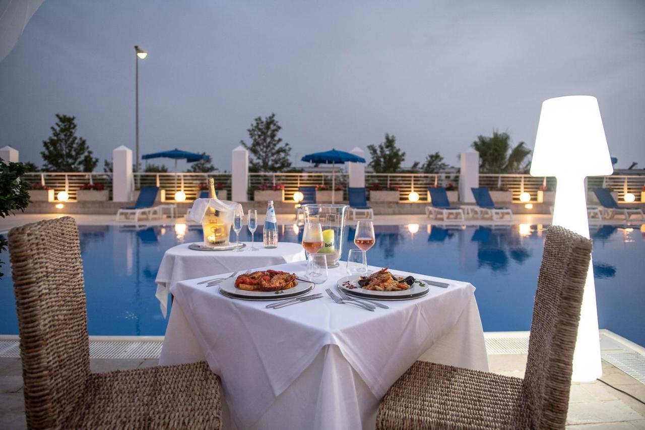 Club Azzurro Hotel & Resort Порто Чезарео Екстериор снимка