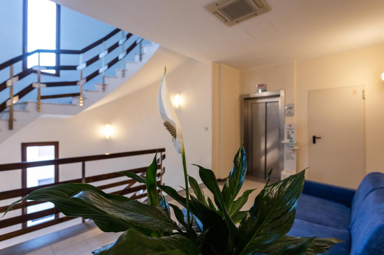 Club Azzurro Hotel & Resort Порто Чезарео Екстериор снимка