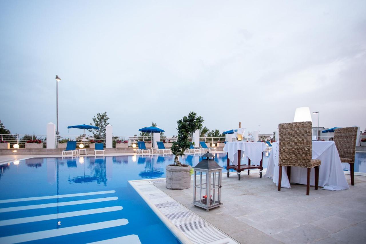 Club Azzurro Hotel & Resort Порто Чезарео Екстериор снимка